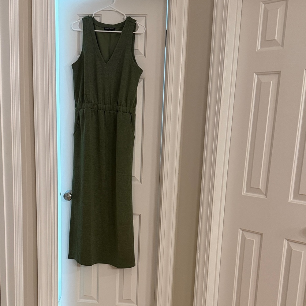 Boston Proper Olive Green Sleeveless Maxi Dress size medium